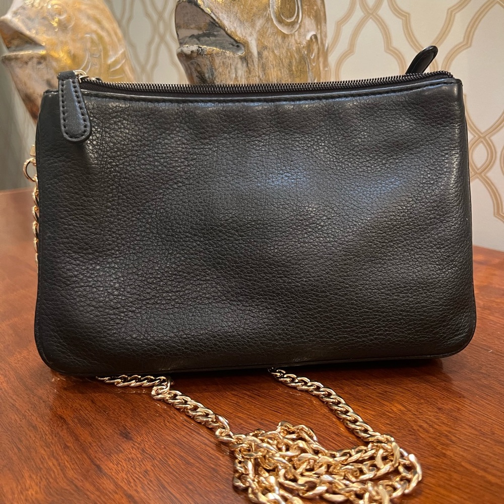 Michael Kors Bedford Gusset Triple Zip Pebbled Buckle Leather Crossbody - Picture 4 of 11